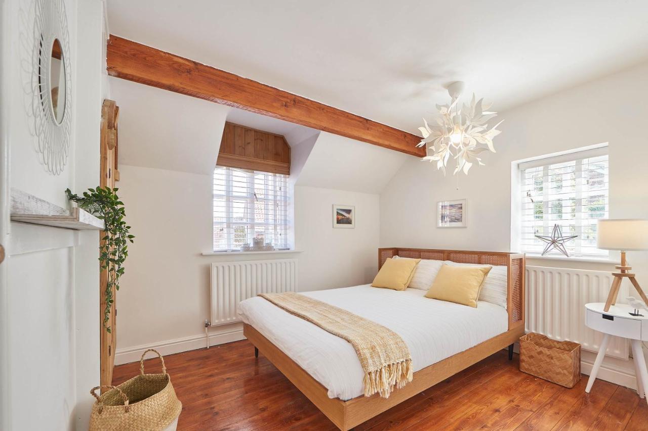 Host & Stay - Abbey View Cottage Уитби Экстерьер фото